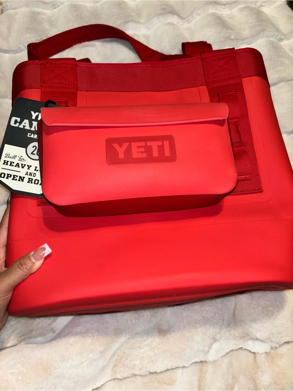 YETI Camino 20 with side bag & with Decorative Chain